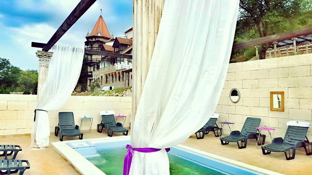 Castelul Lupilor 호텔 Chimindia 외부 사진